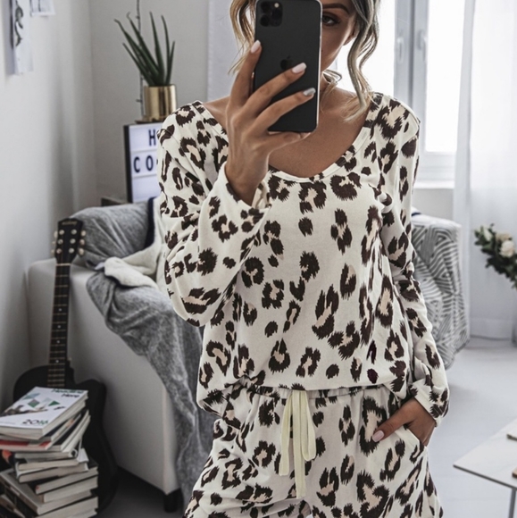 Leopard Print Shorts Lounge Wear - Picture 2 of 4